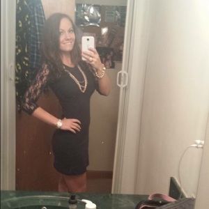 Bodycon lace sleeve express dress